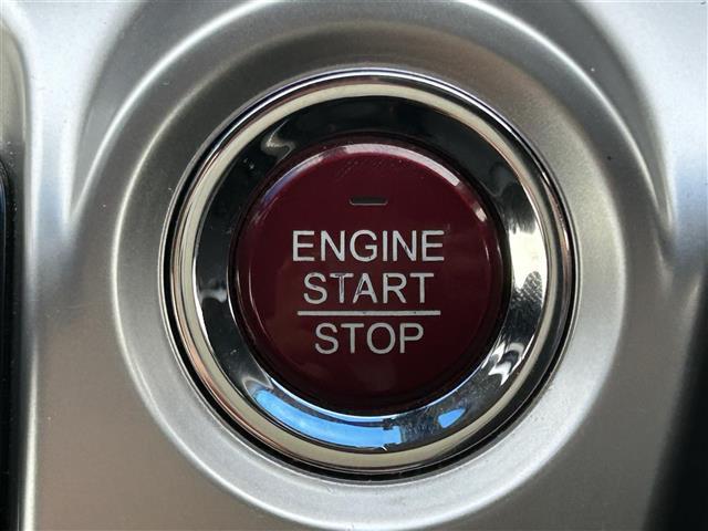 Ｎ－ＷＧＮカスタム Ｇ・ターボパッケージ　純正ナビ　バックカメラ　衝突軽減ブレーキ　ＥＴＣ　クルーズコントロール　ハーフレザーシート　横滑り防止装置　アイドリングストップ　オートライト　電動格納ミラー　純正１５インチＡＷ　プッシュスタート（7枚目）