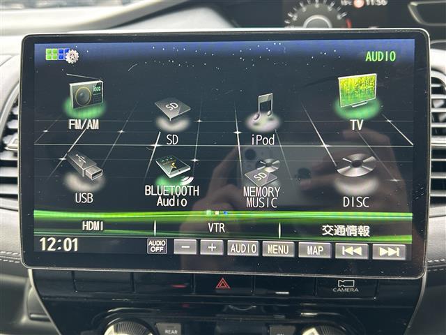 セレナ ハイウェイスターV 社外10インチナビ フリップダウンモニター 全方位カメラ 両側パワスラ ETC BSM コーナーセンサー 衝突軽減 クルーズコントロール アイドリングストップ 16インチ純正AW LEDヘッドライト(3枚目)