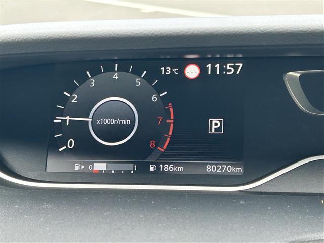 セレナ ハイウェイスターV 社外10インチナビ フリップダウンモニター 全方位カメラ 両側パワスラ ETC BSM コーナーセンサー 衝突軽減 クルーズコントロール アイドリングストップ 16インチ純正AW LEDヘッドライト(17枚目)