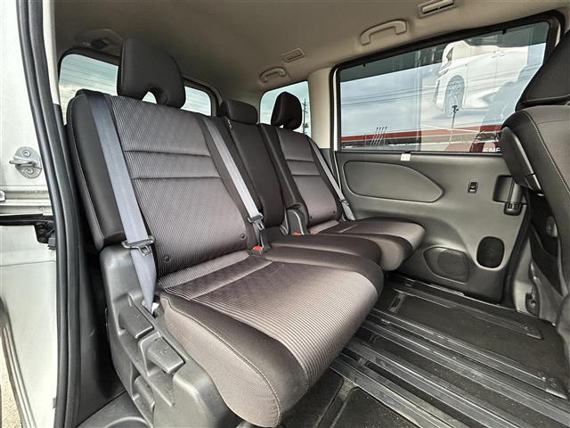 セレナ ハイウェイスターV 社外10インチナビ フリップダウンモニター 全方位カメラ 両側パワスラ ETC BSM コーナーセンサー 衝突軽減 クルーズコントロール アイドリングストップ 16インチ純正AW LEDヘッドライト(26枚目)