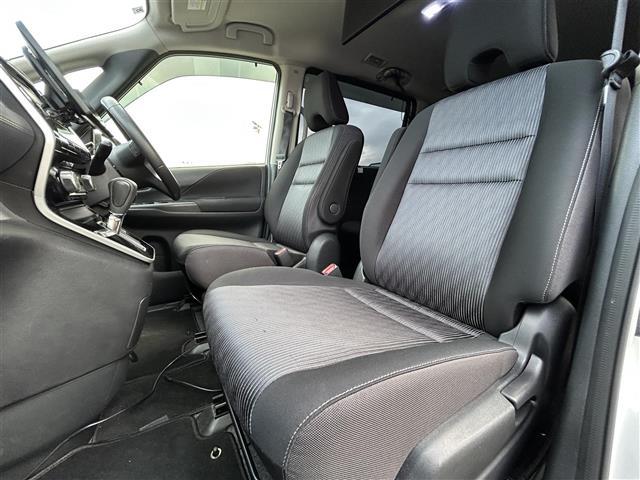 セレナ ハイウェイスターV 社外10インチナビ フリップダウンモニター 全方位カメラ 両側パワスラ ETC BSM コーナーセンサー 衝突軽減 クルーズコントロール アイドリングストップ 16インチ純正AW LEDヘッドライト(32枚目)