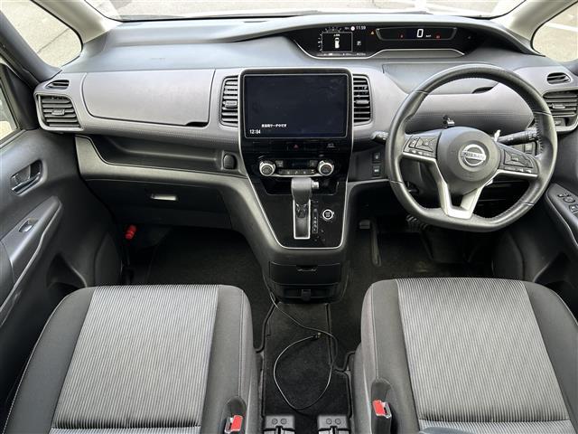 セレナ ハイウェイスターV 社外10インチナビ フリップダウンモニター 全方位カメラ 両側パワスラ ETC BSM コーナーセンサー 衝突軽減 クルーズコントロール アイドリングストップ 16インチ純正AW LEDヘッドライト(33枚目)