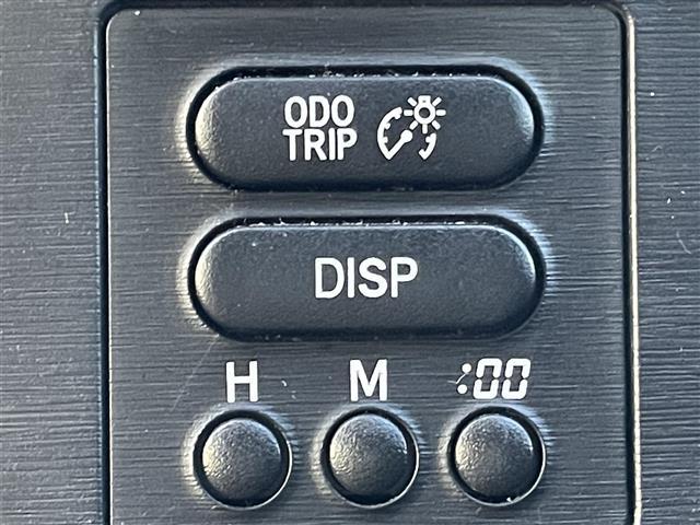 アクア Ｓ　社外ナビ　バックカメラ　ＥＴＣ　アイドリングストップ　ＵＳＢ入力端子　純正フロアマット　オートライト　横滑り防止装置　ドアバイザー　プッシュスタート　スマートキー　電動格納ミラー（12枚目）