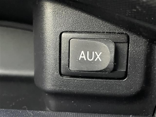 アクア Ｓ　社外ナビ　バックカメラ　ＥＴＣ　アイドリングストップ　ＵＳＢ入力端子　純正フロアマット　オートライト　横滑り防止装置　ドアバイザー　プッシュスタート　スマートキー　電動格納ミラー（17枚目）