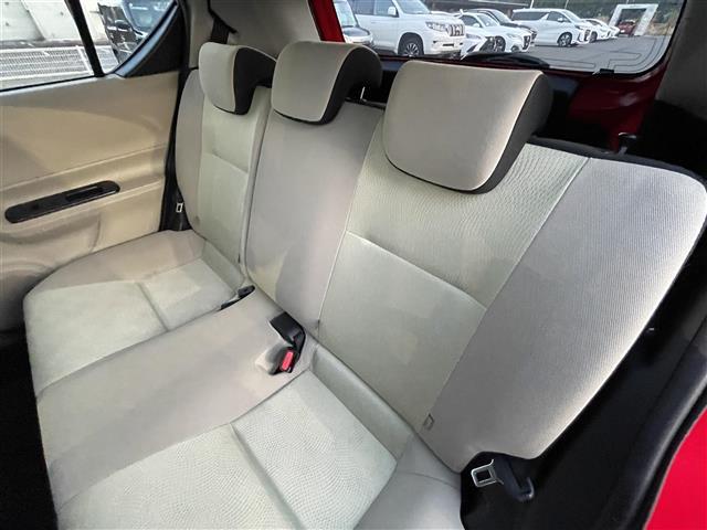 アクア Ｓ　社外ナビ　バックカメラ　ＥＴＣ　アイドリングストップ　ＵＳＢ入力端子　純正フロアマット　オートライト　横滑り防止装置　ドアバイザー　プッシュスタート　スマートキー　電動格納ミラー（30枚目）