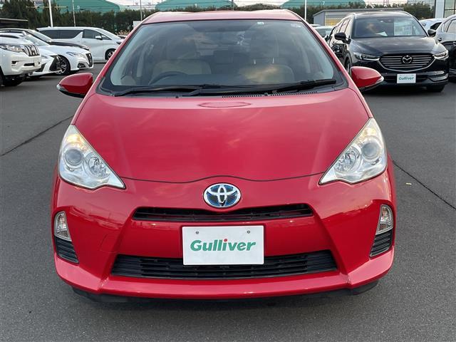 アクア Ｓ　社外ナビ　バックカメラ　ＥＴＣ　アイドリングストップ　ＵＳＢ入力端子　純正フロアマット　オートライト　横滑り防止装置　ドアバイザー　プッシュスタート　スマートキー　電動格納ミラー（34枚目）