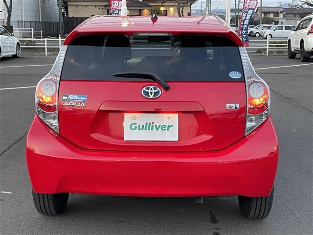 アクア Ｓ　社外ナビ　バックカメラ　ＥＴＣ　アイドリングストップ　ＵＳＢ入力端子　純正フロアマット　オートライト　横滑り防止装置　ドアバイザー　プッシュスタート　スマートキー　電動格納ミラー（37枚目）