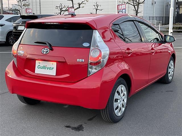 アクア Ｓ　社外ナビ　バックカメラ　ＥＴＣ　アイドリングストップ　ＵＳＢ入力端子　純正フロアマット　オートライト　横滑り防止装置　ドアバイザー　プッシュスタート　スマートキー　電動格納ミラー（38枚目）