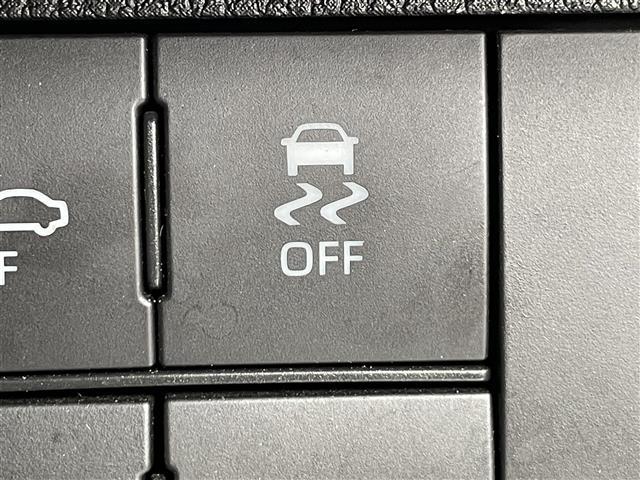 ムーヴキャンバス ストライプスＧ　両側パワスラ　レーダークルーズコントロール　衝突軽減　コーナーセンサー　アイドリングストップ　電子パーキング　オートマチックハイビーム　シートヒーター　プッシュスタート　純正フロアマット（3枚目）