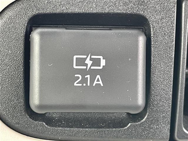 ムーヴキャンバス ストライプスＧ　両側パワスラ　レーダークルーズコントロール　衝突軽減　コーナーセンサー　アイドリングストップ　電子パーキング　オートマチックハイビーム　シートヒーター　プッシュスタート　純正フロアマット（11枚目）