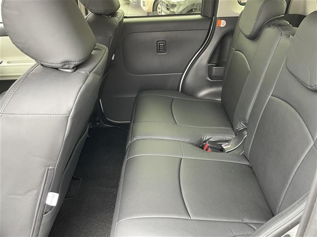 ムーヴキャンバス ストライプスＧ　両側パワスラ　レーダークルーズコントロール　衝突軽減　コーナーセンサー　アイドリングストップ　電子パーキング　オートマチックハイビーム　シートヒーター　プッシュスタート　純正フロアマット（31枚目）