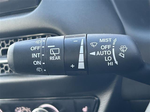 ＺＲ－Ｖ ｅ：ＨＥＶ　Ｚ　登録時走行距離１５８３３ｋｍ　ＢＯＳＥサウンドシステム　純正ナビ（ＡＭ．ＦＭ．ＴＶ．ＢＴ．ＣａｒＰｌａｙ）　全方位カメラ　パワーバックドア　ホンダセンシング　衝突軽減ブレーキ　車線維持支援システム（6枚目）