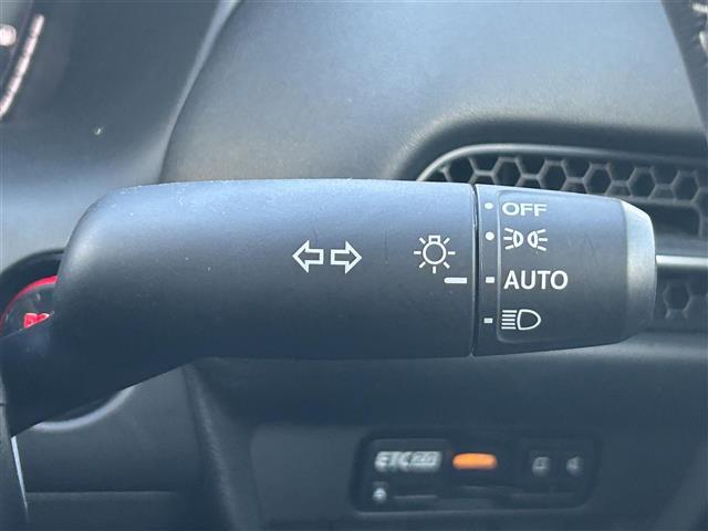 ＺＲ－Ｖ ｅ：ＨＥＶ　Ｚ　登録時走行距離１５８３３ｋｍ　ＢＯＳＥサウンドシステム　純正ナビ（ＡＭ．ＦＭ．ＴＶ．ＢＴ．ＣａｒＰｌａｙ）　全方位カメラ　パワーバックドア　ホンダセンシング　衝突軽減ブレーキ　車線維持支援システム（9枚目）