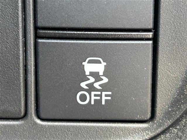 ＺＲ－Ｖ ｅ：ＨＥＶ　Ｚ　登録時走行距離１５８３３ｋｍ　ＢＯＳＥサウンドシステム　純正ナビ（ＡＭ．ＦＭ．ＴＶ．ＢＴ．ＣａｒＰｌａｙ）　全方位カメラ　パワーバックドア　ホンダセンシング　衝突軽減ブレーキ　車線維持支援システム（10枚目）