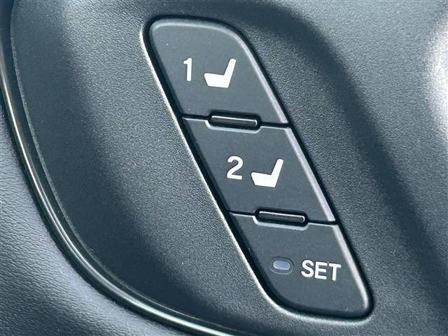 ＺＲ－Ｖ ｅ：ＨＥＶ　Ｚ　登録時走行距離１５８３３ｋｍ　ＢＯＳＥサウンドシステム　純正ナビ（ＡＭ．ＦＭ．ＴＶ．ＢＴ．ＣａｒＰｌａｙ）　全方位カメラ　パワーバックドア　ホンダセンシング　衝突軽減ブレーキ　車線維持支援システム（11枚目）