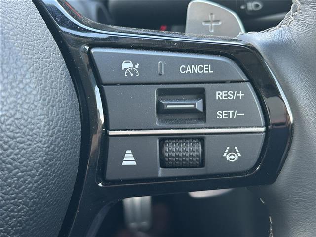 ＺＲ－Ｖ ｅ：ＨＥＶ　Ｚ　登録時走行距離１５８３３ｋｍ　ＢＯＳＥサウンドシステム　純正ナビ（ＡＭ．ＦＭ．ＴＶ．ＢＴ．ＣａｒＰｌａｙ）　全方位カメラ　パワーバックドア　ホンダセンシング　衝突軽減ブレーキ　車線維持支援システム（13枚目）