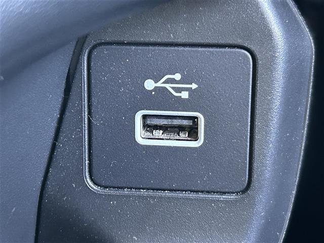 ＺＲ－Ｖ ｅ：ＨＥＶ　Ｚ　登録時走行距離１５８３３ｋｍ　ＢＯＳＥサウンドシステム　純正ナビ（ＡＭ．ＦＭ．ＴＶ．ＢＴ．ＣａｒＰｌａｙ）　全方位カメラ　パワーバックドア　ホンダセンシング　衝突軽減ブレーキ　車線維持支援システム（16枚目）