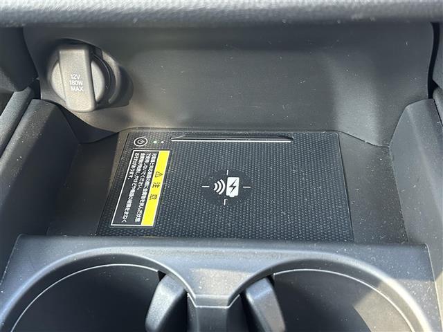 ＺＲ－Ｖ ｅ：ＨＥＶ　Ｚ　登録時走行距離１５８３３ｋｍ　ＢＯＳＥサウンドシステム　純正ナビ（ＡＭ．ＦＭ．ＴＶ．ＢＴ．ＣａｒＰｌａｙ）　全方位カメラ　パワーバックドア　ホンダセンシング　衝突軽減ブレーキ　車線維持支援システム（18枚目）