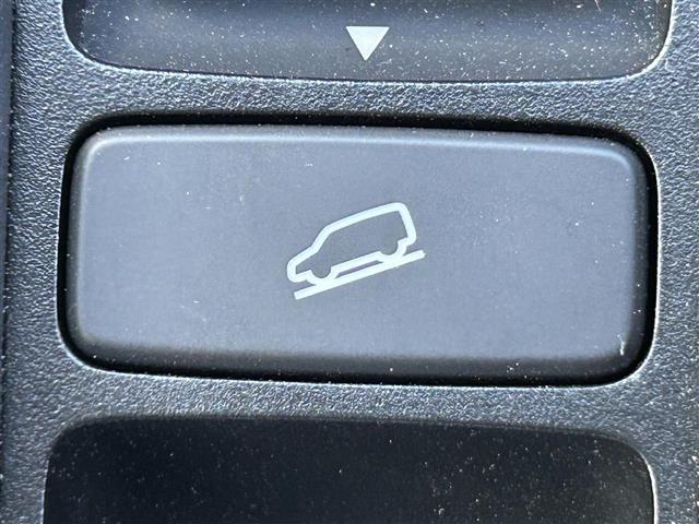 ＺＲ－Ｖ ｅ：ＨＥＶ　Ｚ　登録時走行距離１５８３３ｋｍ　ＢＯＳＥサウンドシステム　純正ナビ（ＡＭ．ＦＭ．ＴＶ．ＢＴ．ＣａｒＰｌａｙ）　全方位カメラ　パワーバックドア　ホンダセンシング　衝突軽減ブレーキ　車線維持支援システム（20枚目）