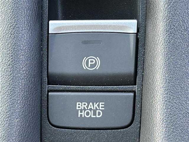 ＺＲ－Ｖ ｅ：ＨＥＶ　Ｚ　登録時走行距離１５８３３ｋｍ　ＢＯＳＥサウンドシステム　純正ナビ（ＡＭ．ＦＭ．ＴＶ．ＢＴ．ＣａｒＰｌａｙ）　全方位カメラ　パワーバックドア　ホンダセンシング　衝突軽減ブレーキ　車線維持支援システム（24枚目）