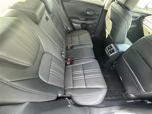 ＺＲ－Ｖ ｅ：ＨＥＶ　Ｚ　登録時走行距離１５８３３ｋｍ　ＢＯＳＥサウンドシステム　純正ナビ（ＡＭ．ＦＭ．ＴＶ．ＢＴ．ＣａｒＰｌａｙ）　全方位カメラ　パワーバックドア　ホンダセンシング　衝突軽減ブレーキ　車線維持支援システム（28枚目）