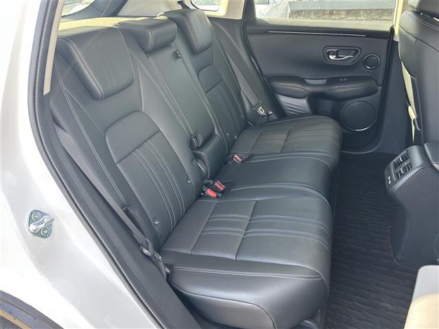 ＺＲ－Ｖ ｅ：ＨＥＶ　Ｚ　登録時走行距離１５８３３ｋｍ　ＢＯＳＥサウンドシステム　純正ナビ（ＡＭ．ＦＭ．ＴＶ．ＢＴ．ＣａｒＰｌａｙ）　全方位カメラ　パワーバックドア　ホンダセンシング　衝突軽減ブレーキ　車線維持支援システム（30枚目）