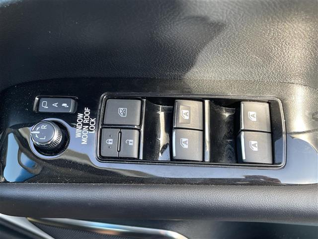 アルファード ２．５Ｓ　Ｃパッケージ　登録時走行距離５５１１９ｋｍ　サンルーフ　モデリスタフルエアロ　ＡＬＰＩＮＥビックＸ１１インチ　（ＡＭ／ＦＭ／ＣＤ／ＤＶＤ／ＢＴ／ＴＶ）　ＡＬＰＩＮＥフリップダウンモニター（ダブルゾーン）ＢＳＭ（17枚目）