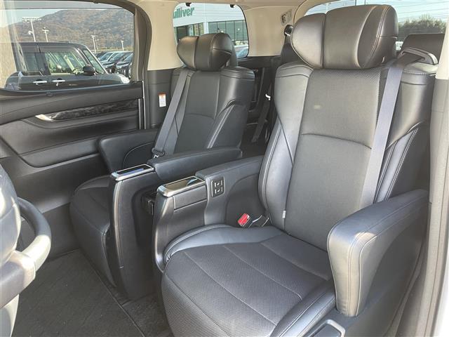 アルファード ２．５Ｓ　Ｃパッケージ　登録時走行距離５５１１９ｋｍ　サンルーフ　モデリスタフルエアロ　ＡＬＰＩＮＥビックＸ１１インチ　（ＡＭ／ＦＭ／ＣＤ／ＤＶＤ／ＢＴ／ＴＶ）　ＡＬＰＩＮＥフリップダウンモニター（ダブルゾーン）ＢＳＭ（28枚目）