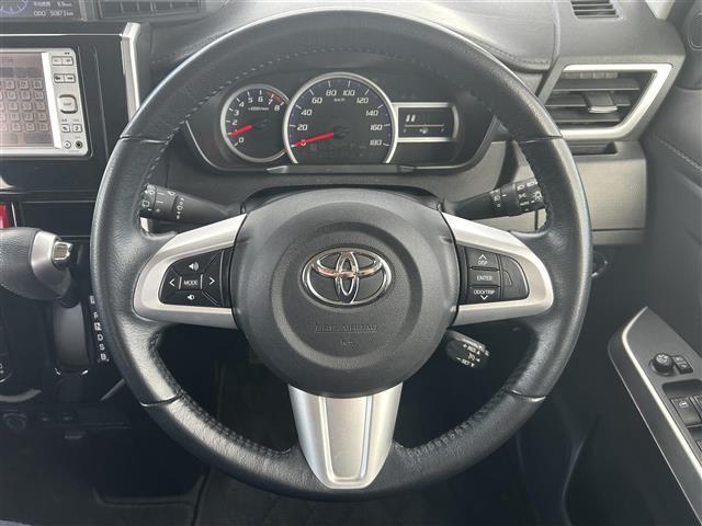 ルーミー カスタムＧ　モデリスタ　純正ナビ　バックカメラ　両側パワスラ　ＥＴＣ　トヨタセーフティセンス　クルーズコントロール　オートマチックハイビーム　シートヒーター　１４インチ純正ＡＷ　フロアマット　スマートキー（10枚目）