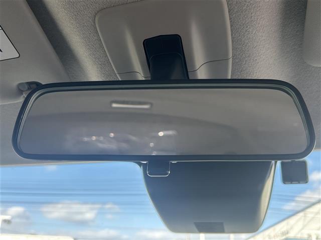 ルーミー カスタムＧ　モデリスタ　純正ナビ　バックカメラ　両側パワスラ　ＥＴＣ　トヨタセーフティセンス　クルーズコントロール　オートマチックハイビーム　シートヒーター　１４インチ純正ＡＷ　フロアマット　スマートキー（21枚目）