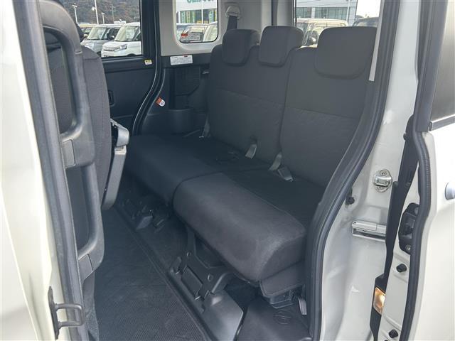 ルーミー カスタムＧ　モデリスタ　純正ナビ　バックカメラ　両側パワスラ　ＥＴＣ　トヨタセーフティセンス　クルーズコントロール　オートマチックハイビーム　シートヒーター　１４インチ純正ＡＷ　フロアマット　スマートキー（30枚目）