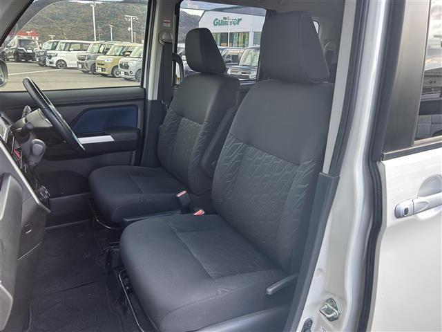 ルーミー カスタムＧ　モデリスタ　純正ナビ　バックカメラ　両側パワスラ　ＥＴＣ　トヨタセーフティセンス　クルーズコントロール　オートマチックハイビーム　シートヒーター　１４インチ純正ＡＷ　フロアマット　スマートキー（32枚目）