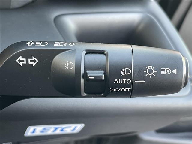 セレナ ハイウェイスターV 純正12.3インチナビ 全方位カメラ ETC デジタルインナーミラー プロパイロット レーダークルーズコントロール コーナーセンサー アイドリングストップ ワイヤレス充電器 16インチ純正AW(16枚目)