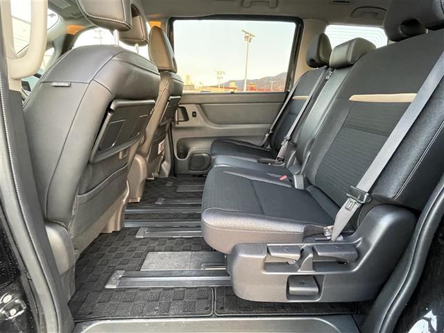 セレナ ハイウェイスターV 純正12.3インチナビ 全方位カメラ ETC デジタルインナーミラー プロパイロット レーダークルーズコントロール コーナーセンサー アイドリングストップ ワイヤレス充電器 16インチ純正AW(31枚目)