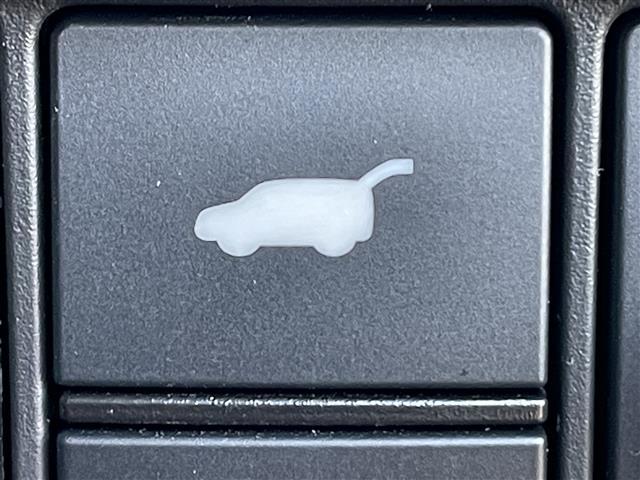 ＺＲ－Ｖ Ｘ　ワンオーナー　純正１１．４インチナビ　バックカメラ　ＥＴＣ　ドラレコ　パワーバックドア　ホンダセンシング　レーダークルーズコントロール　ダウンヒルアシストコントロール　１８インチ純正ＡＷ　フロアマット（7枚目）