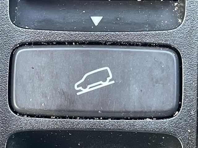 ＺＲ－Ｖ Ｘ　ワンオーナー　純正１１．４インチナビ　バックカメラ　ＥＴＣ　ドラレコ　パワーバックドア　ホンダセンシング　レーダークルーズコントロール　ダウンヒルアシストコントロール　１８インチ純正ＡＷ　フロアマット（11枚目）