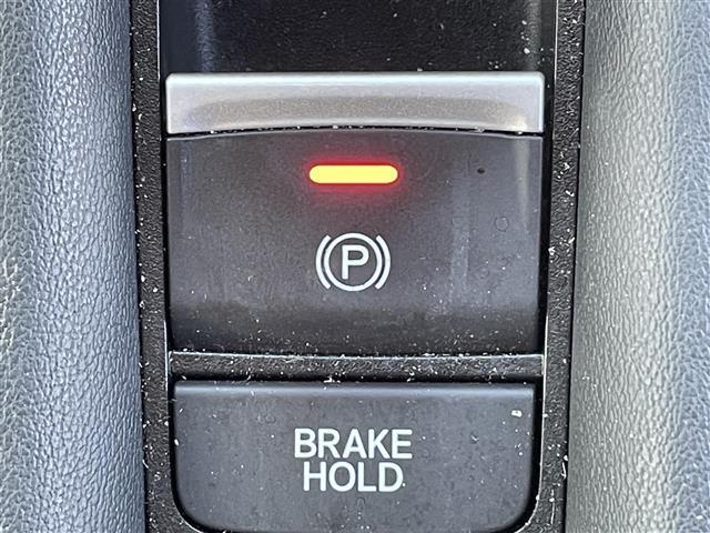 ＺＲ－Ｖ Ｘ　ワンオーナー　純正１１．４インチナビ　バックカメラ　ＥＴＣ　ドラレコ　パワーバックドア　ホンダセンシング　レーダークルーズコントロール　ダウンヒルアシストコントロール　１８インチ純正ＡＷ　フロアマット（12枚目）