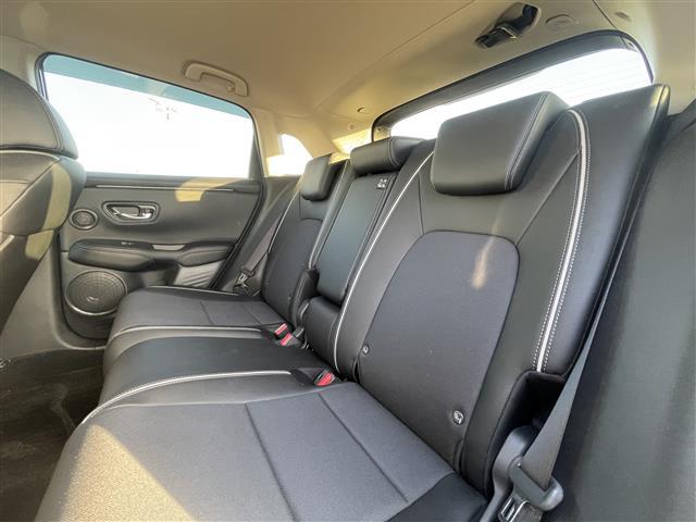 ＺＲ－Ｖ Ｘ　ワンオーナー　純正１１．４インチナビ　バックカメラ　ＥＴＣ　ドラレコ　パワーバックドア　ホンダセンシング　レーダークルーズコントロール　ダウンヒルアシストコントロール　１８インチ純正ＡＷ　フロアマット（30枚目）