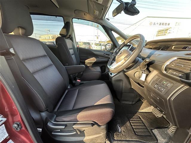 セレナ ハイウェイスター　Ｖセレクション　純正１０インチナビ　純正１１インチフリップダウンモニター　全方位カメラ　両側パワスラ　ＥＴＣ　パーキングアシスト　クルーズコントロール　衝突軽減　アイドリングストップ　１６インチ純正ＡＷ　フロアマット（24枚目）