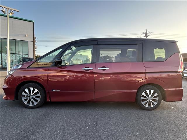 セレナ ハイウェイスター　Ｖセレクション　純正１０インチナビ　純正１１インチフリップダウンモニター　全方位カメラ　両側パワスラ　ＥＴＣ　パーキングアシスト　クルーズコントロール　衝突軽減　アイドリングストップ　１６インチ純正ＡＷ　フロアマット（37枚目）