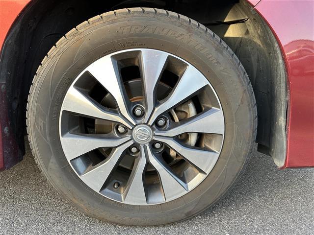 セレナ ハイウェイスター　Ｖセレクション　純正１０インチナビ　純正１１インチフリップダウンモニター　全方位カメラ　両側パワスラ　ＥＴＣ　パーキングアシスト　クルーズコントロール　衝突軽減　アイドリングストップ　１６インチ純正ＡＷ　フロアマット（41枚目）