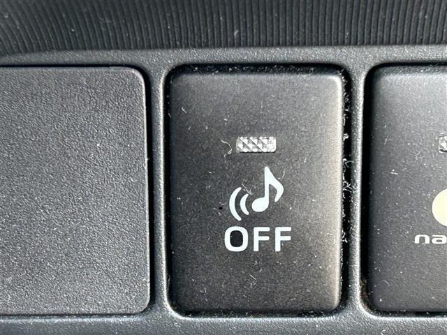アクア Ｇ　純正ナビ　バックカメラ　ＥＴＣ　ヘッドライトレベライザー　アイドリングストップ　電動格納ミラー　シートヒーター　オートライト　純正フロアマット　プッシュスタート　スマートキー（8枚目）