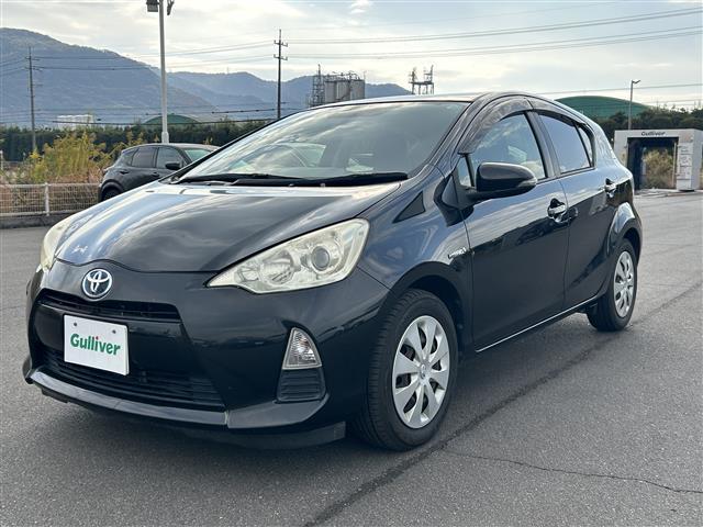 アクア Ｇ　純正ナビ　バックカメラ　ＥＴＣ　ヘッドライトレベライザー　アイドリングストップ　電動格納ミラー　シートヒーター　オートライト　純正フロアマット　プッシュスタート　スマートキー（35枚目）