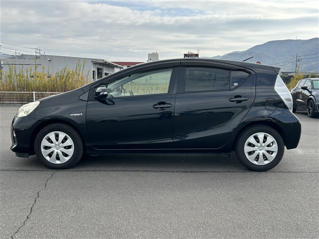 アクア Ｇ　純正ナビ　バックカメラ　ＥＴＣ　ヘッドライトレベライザー　アイドリングストップ　電動格納ミラー　シートヒーター　オートライト　純正フロアマット　プッシュスタート　スマートキー（36枚目）