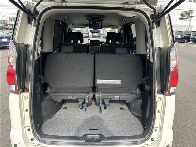 セレナ ハイウェイスター　純正１０インチナビ　純正１１インチフリップダウンモニター　全方位カメラ　両側パワスラ　ドラレコ　ＥＴＣ　デジタルインナーミラー　プロパイロット　レーダークルーズコントロール　電子パーキング（29枚目）