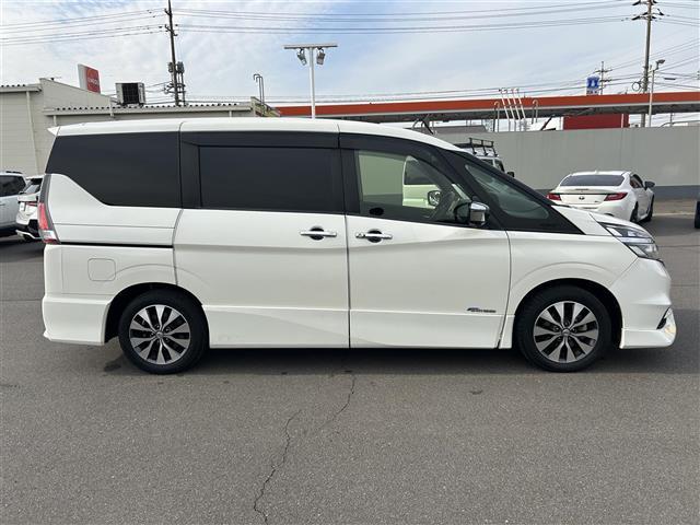 セレナ ハイウェイスター　純正１０インチナビ　純正１１インチフリップダウンモニター　全方位カメラ　両側パワスラ　ドラレコ　ＥＴＣ　デジタルインナーミラー　プロパイロット　レーダークルーズコントロール　電子パーキング（40枚目）