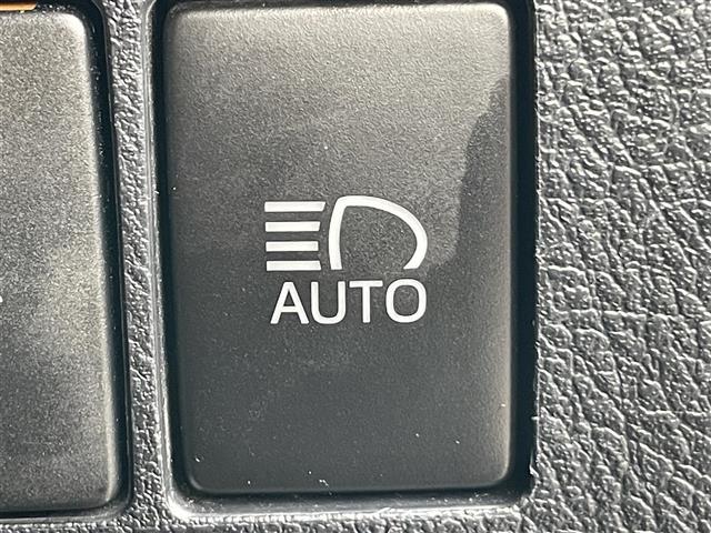 ヴェルファイア ２．５Ｚ　Ａエディション　純正９インチナビ　純正１２．１インチフリップダウンモニター　バックカメラ　両側パワスラ　ＥＴＣ　デジタルインナーミラー　トヨタセーフティセンス　レーダークルーズコントロール　１８インチ純正ＡＷ（6枚目）