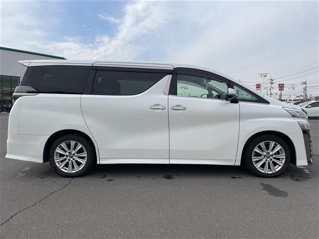 ヴェルファイア ２．５Ｚ　Ａエディション　純正９インチナビ　純正１２．１インチフリップダウンモニター　バックカメラ　両側パワスラ　ＥＴＣ　デジタルインナーミラー　トヨタセーフティセンス　レーダークルーズコントロール　１８インチ純正ＡＷ（40枚目）