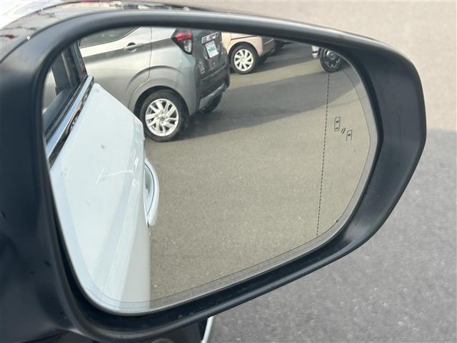 ＮＸ ＮＸ３００ｈ　Ｆスポーツ　登録時走行距離８７３２６ｋｍ　純正１０．３インチナビ（ＡＭ／ＦＭ／ＣＤ／ＤＶＤ／ＢＴ／ＴＶ）　バックカメラ　黒革シート　Ｄ／Ｎ席シートヒーター　Ｄ／Ｎ席ベンチレーション　Ｄ／Ｎ席パワーシート　ＢＳＭ（24枚目）