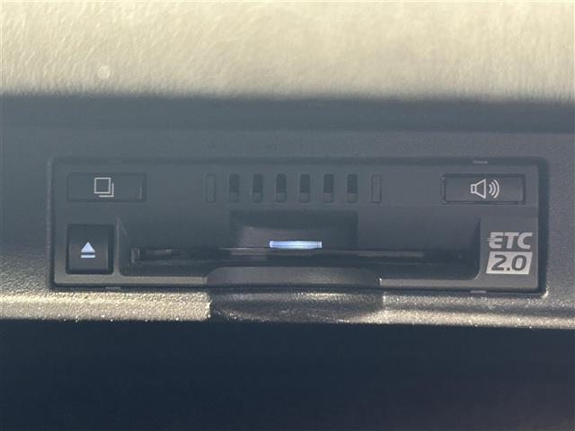 ＮＸ ＮＸ３００ｈ　Ｆスポーツ　登録時走行距離８７３２６ｋｍ　純正１０．３インチナビ（ＡＭ／ＦＭ／ＣＤ／ＤＶＤ／ＢＴ／ＴＶ）　バックカメラ　黒革シート　Ｄ／Ｎ席シートヒーター　Ｄ／Ｎ席ベンチレーション　Ｄ／Ｎ席パワーシート　ＢＳＭ（25枚目）